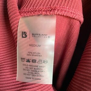 BuffBunny Collection Wine Leggings Size Medium